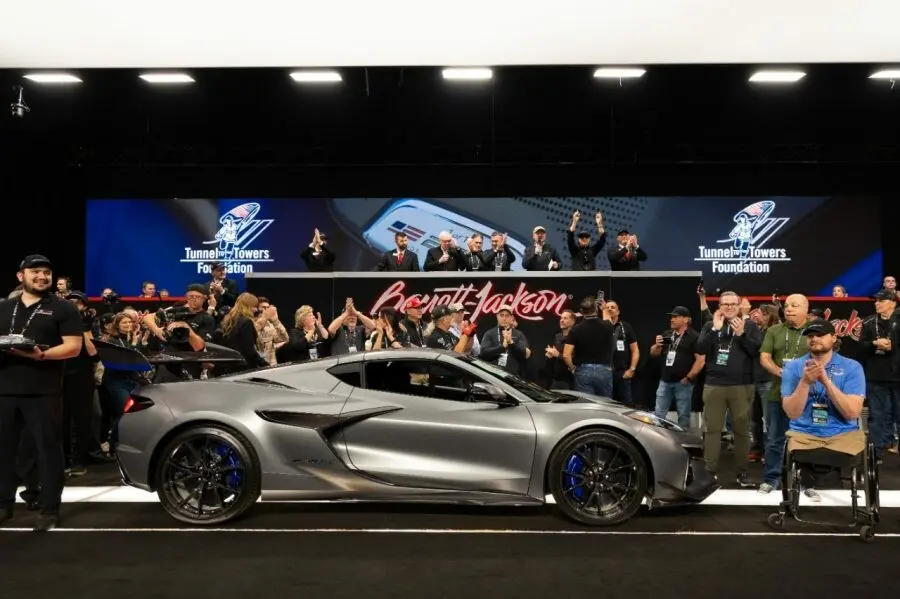 1-of-1 Corvette ZR1X Raises R41.7 Million for Charity at Barrett-Jackson 2026